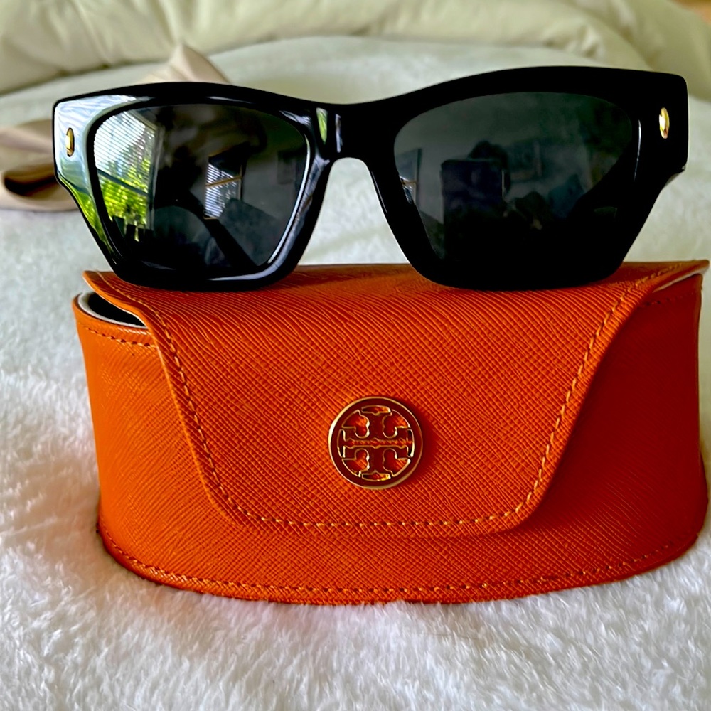 Tory Burch sunglasses-